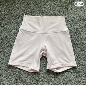 Lululemon Align shorts 6”
